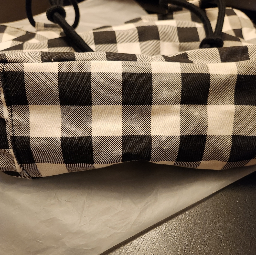 Purses - Picture 4 of 4